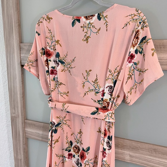 🔥 5 for $25 | Asymmetric Pink Floral Wrap Dress | Size 1X (Runs Small) - Picture 7 of 11